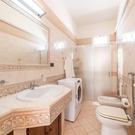 Aurelio Villa Capilungo